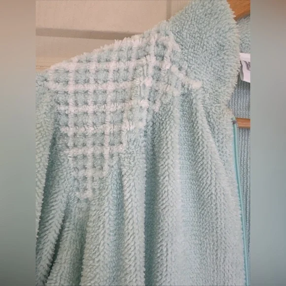 Women’s Full Zipper Sleepwear Size Medium Light Blue Winter/ Summer Robe - Picture 4 of 6
